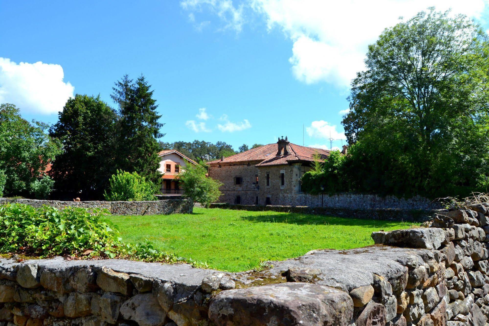 Hotel Termas De Lierganes Liérganes Exterior foto