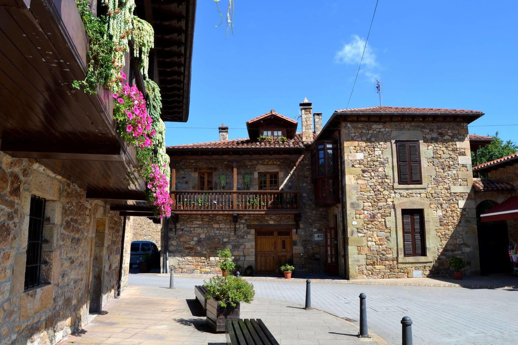 Hotel Termas De Lierganes Liérganes Exterior foto
